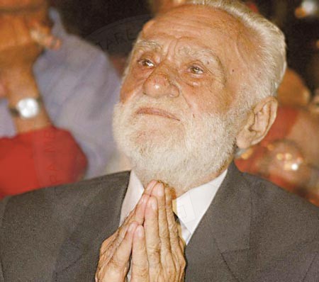 11 January 1999, Kadri Roshi was estimated as “Nation’s Honor”