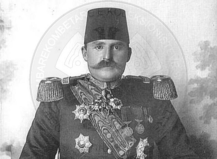 February 1st, 1914, the internationals required to Esat Pashë Toptani to resign