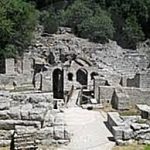 1 Prill 1258, despoti Mihal i Epirit i jep Burtintin dhe bregdetin Shqiptar, si prikë për martesë, birit të Perandorit gjerman