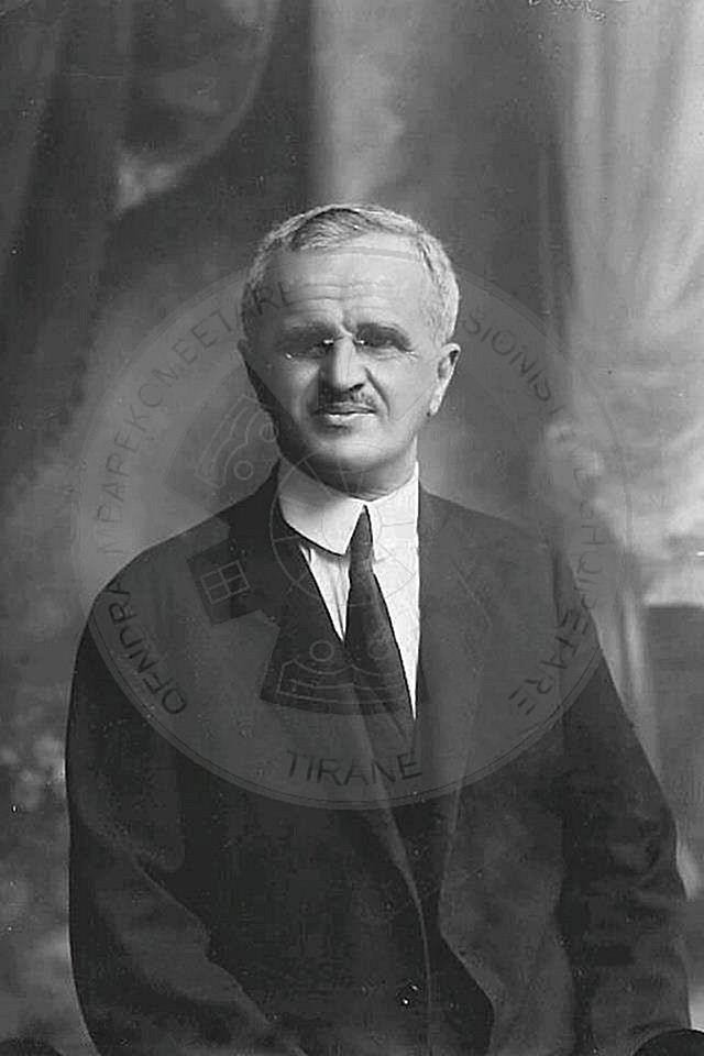 29 Mars 1915, Nikollë Ivanaj botoi në Shkodër numrin e parë të gazetës  ”Lidhja Kombëtare”