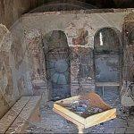 10 Prill 1554, mbishkrimi i Onufrit në kishën e Shpatit: “kur të ngrehesh duart e tu ke Perëndia,  më përmend dhe mua mëkatar Onufrin”