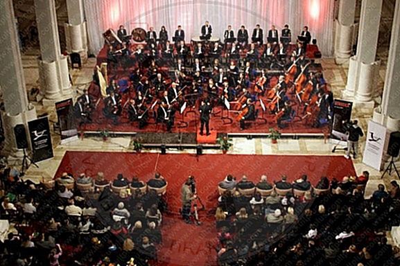 24 April 1950, was shown the first premiere of the Albanian Philharmonic