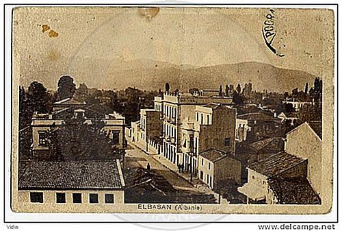 6 April 1937, was established in Elbasan the choir with 60 singers
