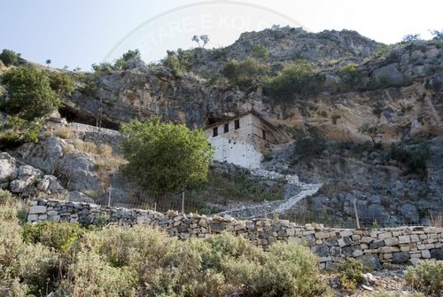 14 Maj 1927, u lind gazetari Milto Ferre në fshatin Sinjë të rrethit të Beratit