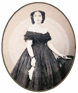 31 July  1880, our great Renaissance women  Elena Gjika visits the US