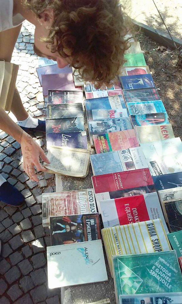 Bukinist vs. Bookstore: The New Fashion of Old Books