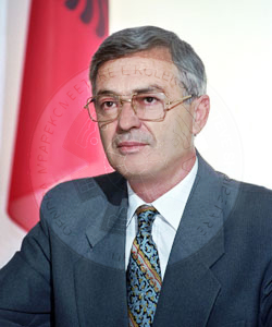 17 Gusht 1944, lindi në Tiranë, Profesor Rexhep Mejdani