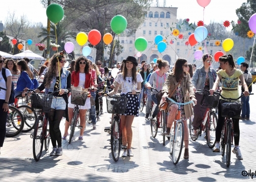 22nd September 2003, for the first time 6 Albanian cities join the initiative “for a city without cars”