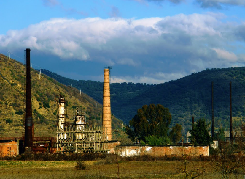 7 November 1951, was inaugurated the refinery of petroleum in Cerrik