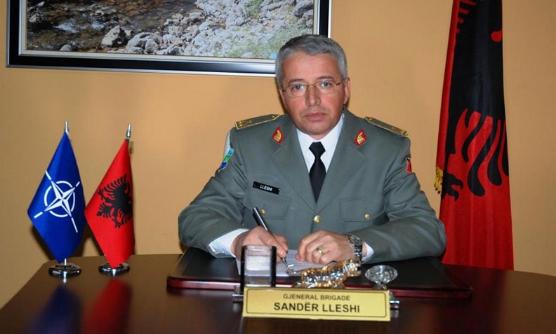 Sandër Lleshi dekretohet Ministër i Brëndshëm.
